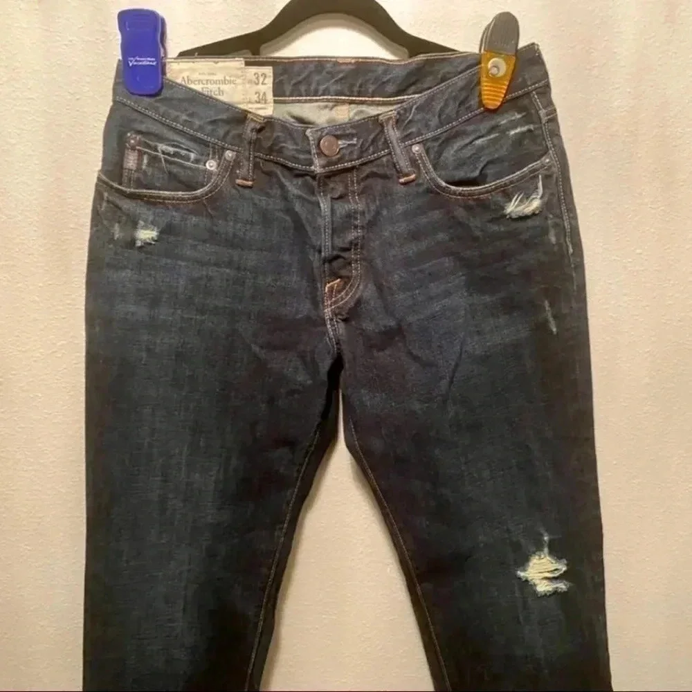 Abercrombie and Fitch jeans size 32/34. Distressed details‎  on front and back.